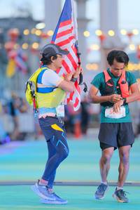 BIB: 5006
                            <button type="button" onclick="openModal(21766915)" class="btn btn-primary btn-sm float-right btn-popup" data-toggle="modal" data-target=".modal-high-quality">
                        <i class="fas fa-shopping-cart"></i> Add to Cart
                    </button>
                                            <button type="button" onclick="isThisMe(21766915, true)" class="btn btn-success btn-sm float-right btn-popup btn-isme hidden" data-toggle="tooltip" data-placement="bottom" title="นี่คือรูปของคุณใช่ไหม คลิกที่นี่เพื่อเอาเข้าอัลบั้ม">
                        <i class="fas fa-plus"></i> Add to album
                    </button>
                    <button type="button" onclick="isThisMe(21766915, false)" class="btn btn-warning btn-sm float-right btn-popup btn-isnotme hidden">
                        <i class="fas fa-ban"></i> Remove from album
                    </button>